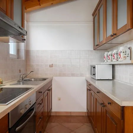 Purple Sky By Briskva *