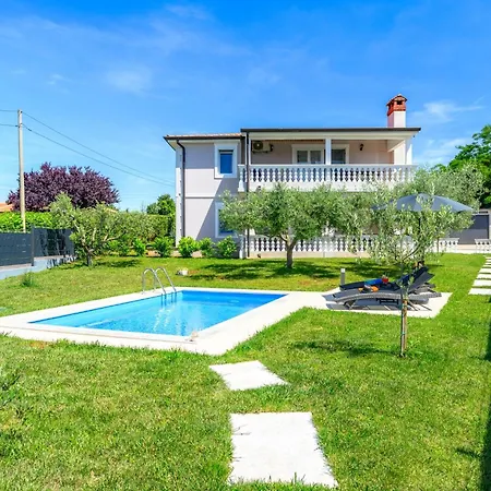 Purple Sky By Briskva Apartamento