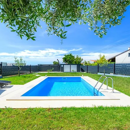 Purple Sky By Briskva Apartment *